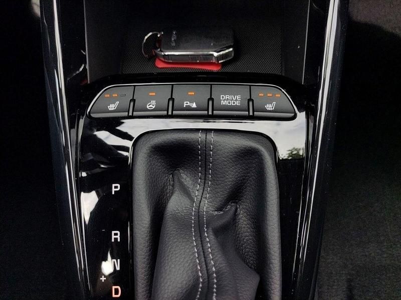 Neu Kia Stonic Vision 101 PS (74 kW) 2025 Weiß SUV