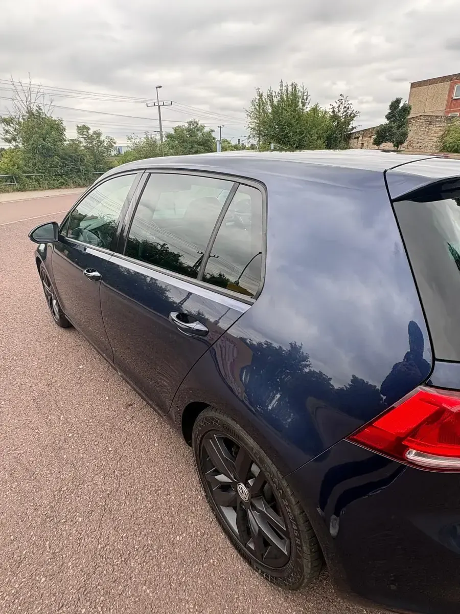 Gebraucht VW Golf VII 122 PS (89 kW) 2013 Blau Limousine