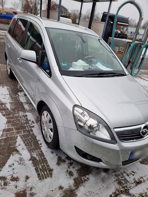 Silber Gebraucht 2012 Opel Zafira Limousine | 2.500 € - Bild 1/4