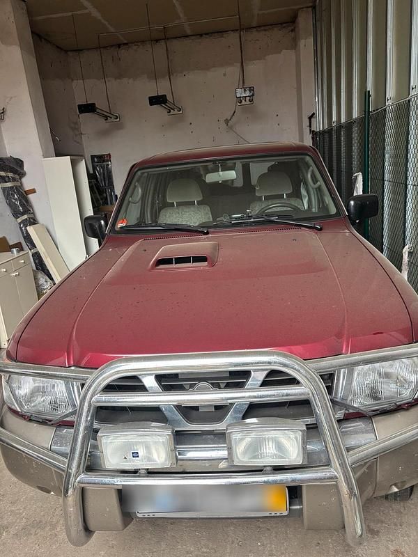 Rot Gebraucht 2000 Nissan Patrol SUV | 32.990 € - Bild 1/4