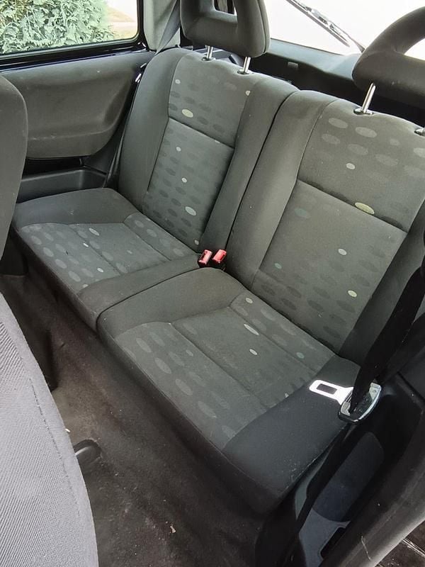 Gebraucht VW Lupo Basis 60 PS (44 kW) 2005 Schwarz Kleinwagen