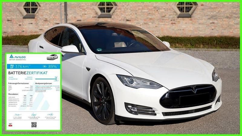 Weiß Gebraucht 2015 Tesla Model S Limousine | 22.990 € (Guter Preis) - Bild 1/4