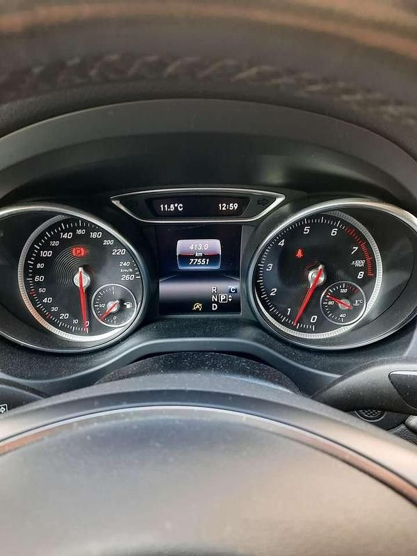 Gebraucht Mercedes GLA180 122 PS (89 kW) 2018 Schwarz SUV