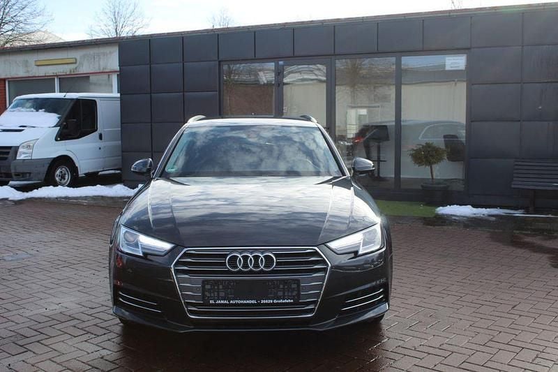 Gebraucht Audi A4 Sport 190 PS (139 kW) 2017 Grau Kombi