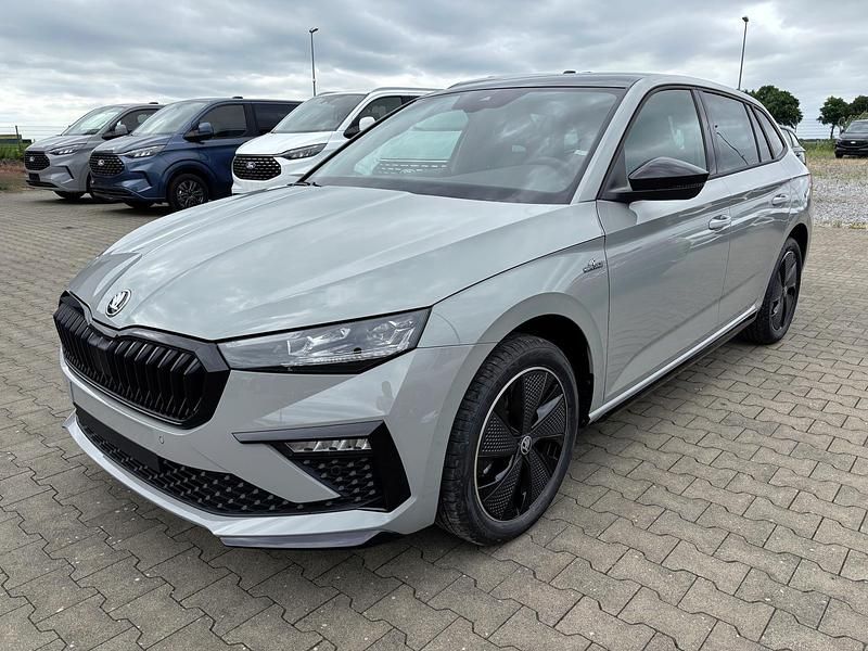 Unilackierung stahlgrau Gebraucht 2025 Skoda Scala Monte Carlo Kleinwagen | 26.084 € (Teuer) - Bild 1/4