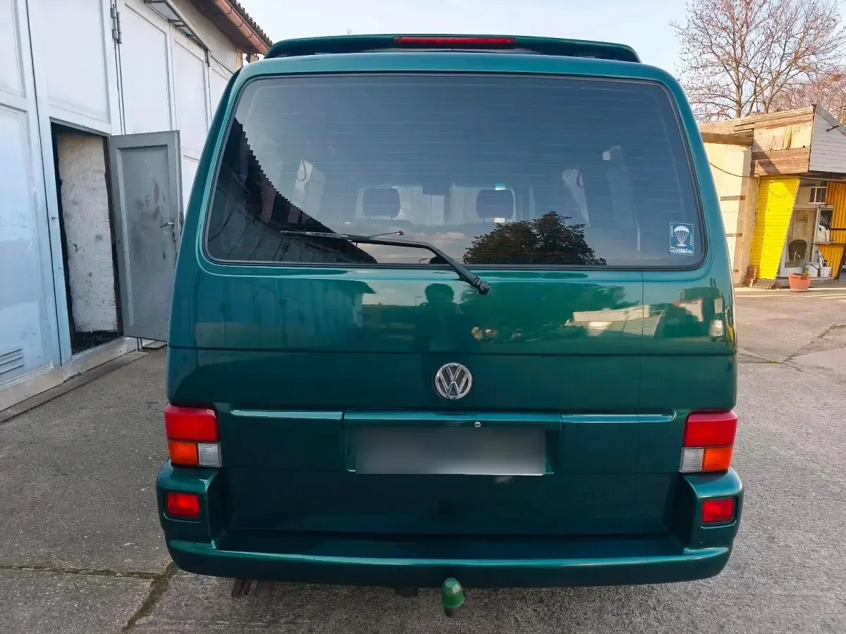 Gebraucht VW Multivan 102 PS (75 kW) 1997 Grün Van / Kleinbus