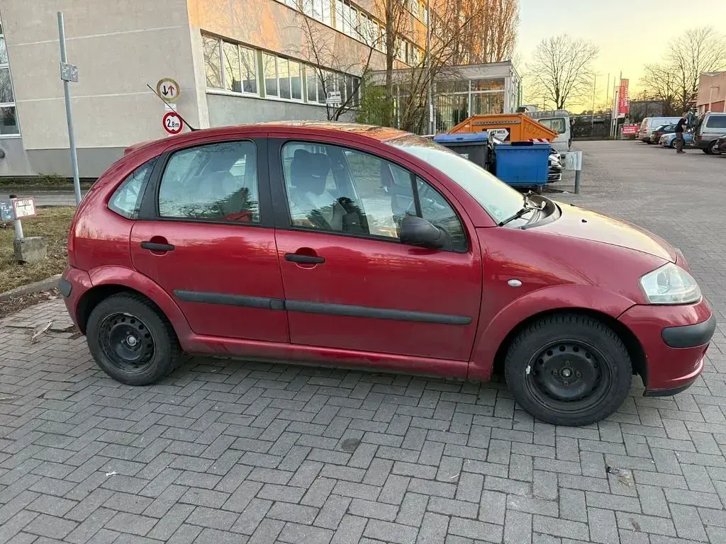 Gebraucht Citroën C3 73 PS (53 kW) 2003 Rot Limousine