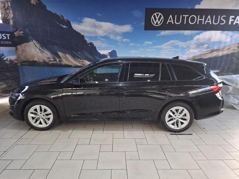 Gebraucht Skoda Octavia Ambition 204 PS (150 kW) 2022 Schwarz perleffekt Kombi