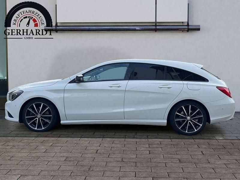 Gebraucht Mercedes CLA250 Shooting Brake 211 PS (155 kW) 2015 Weiß Kombi