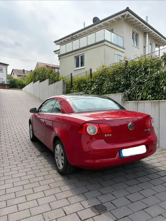 Gebraucht VW Eos 140 PS (102 kW) 2006 Rot Cabrio