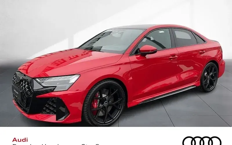 Neu Audi RS3 Ambiente 400 PS (294 kW) 2025 Progressivrot metallic Limousine