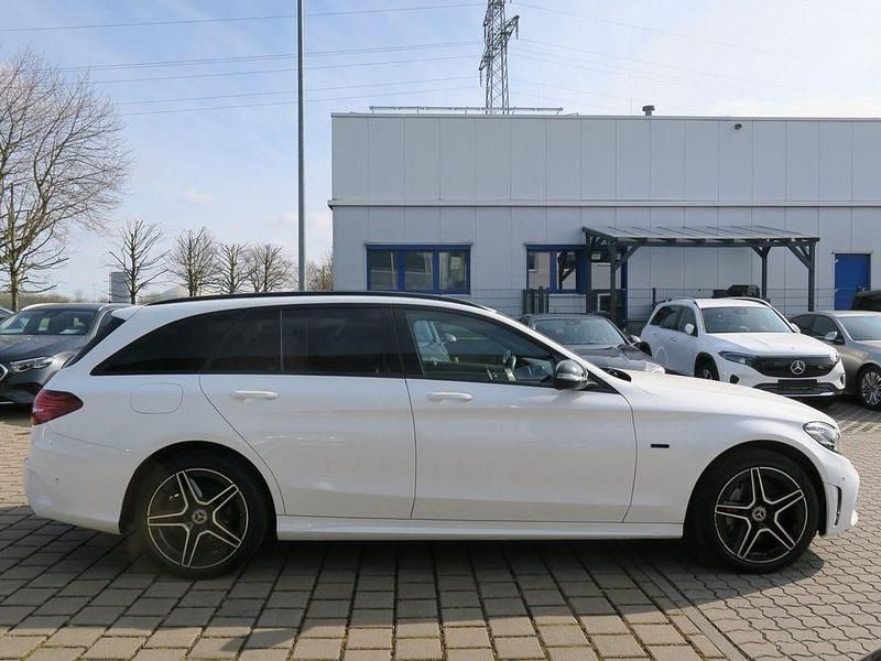 Gebraucht Mercedes C300e AMG line 320 PS (235 kW) 2020 Weiß Limousine