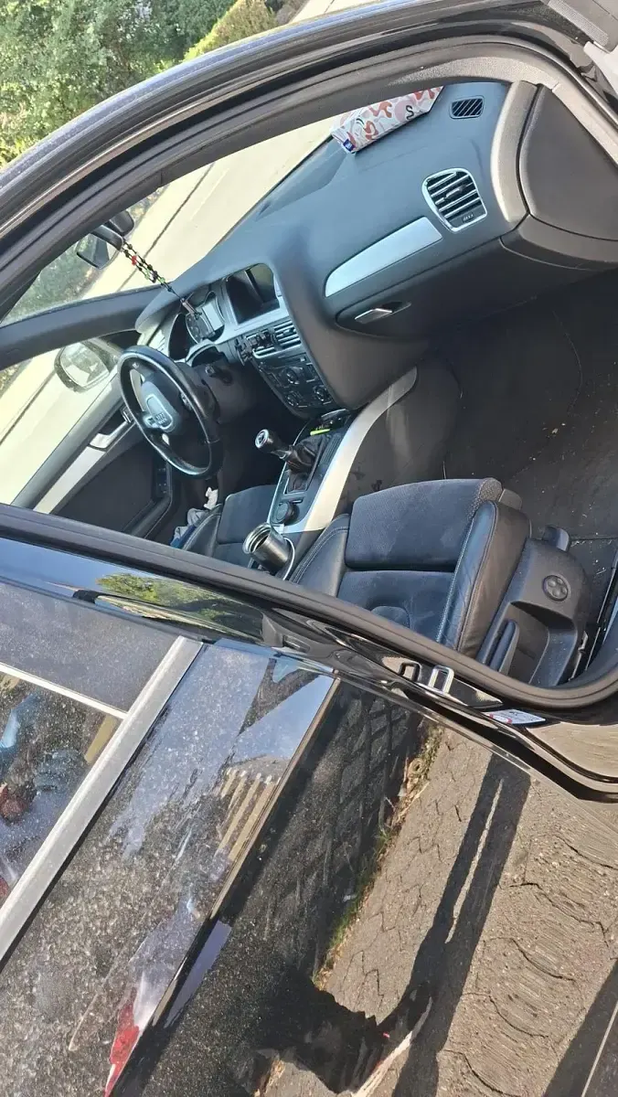 Gebraucht Audi A4 160 PS (117 kW) 2009 Schwarz Kleinwagen