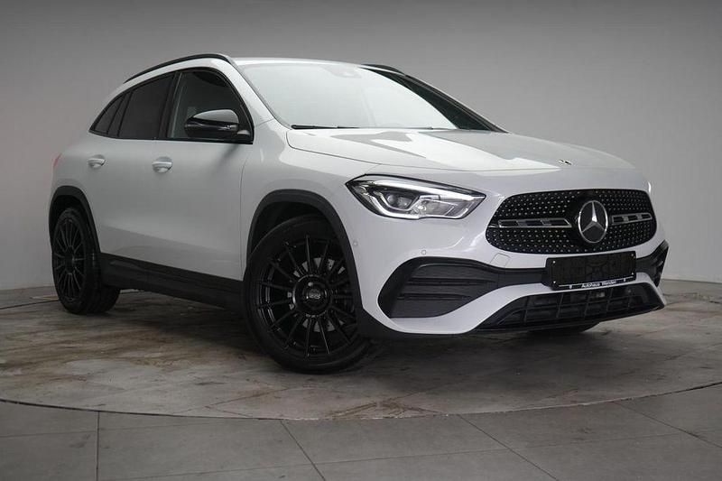 Digital white Gebraucht 2021 Mercedes GLA220 AMG SUV | 27.990 € (Guter Preis) - Bild 1/4