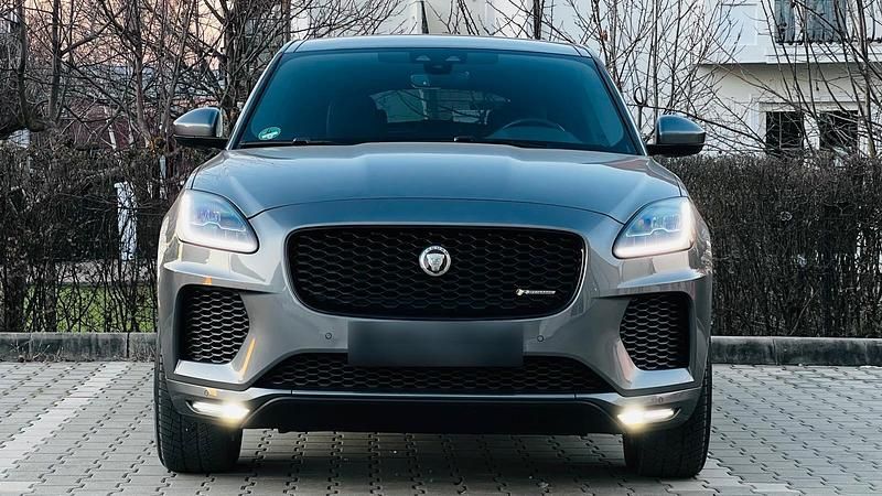 Gebraucht Jaguar E-Pace R-Dynamic 180 PS (132 kW) 2020 Grau SUV