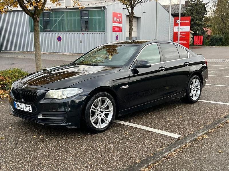Schwarz Gebraucht 2015 BMW 530 Limousine | 10.300 € - Bild 1/4