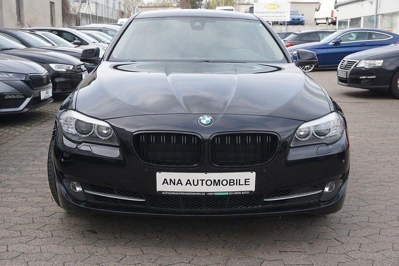 Second-hand BMW 520 184 CP (135 kW) 2012 Negru Berlinǎ