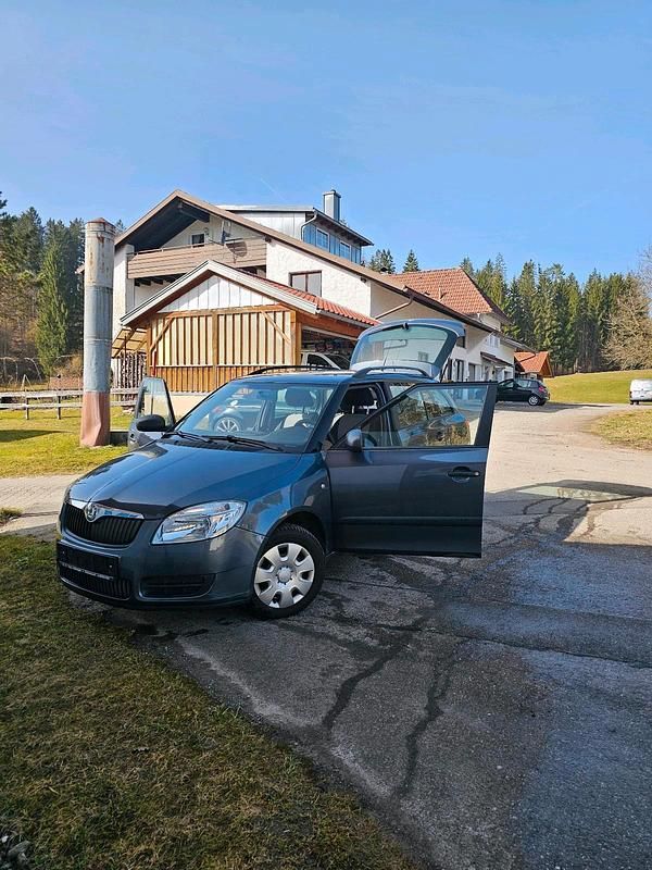 Gebraucht Skoda Fabia 2010 Grau Kombi