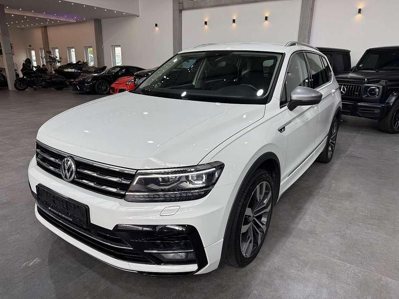 Pure white Gebraucht 2021 VW Tiguan Allspace Highline SUV | 21.500 € (Superpreis) - Bild 1/4