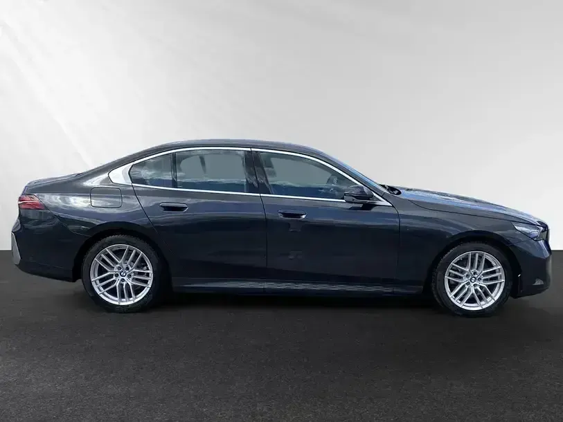 Gebraucht BMW 530e Comfort Edition 299 PS (219 kW) 2024 Grau Limousine