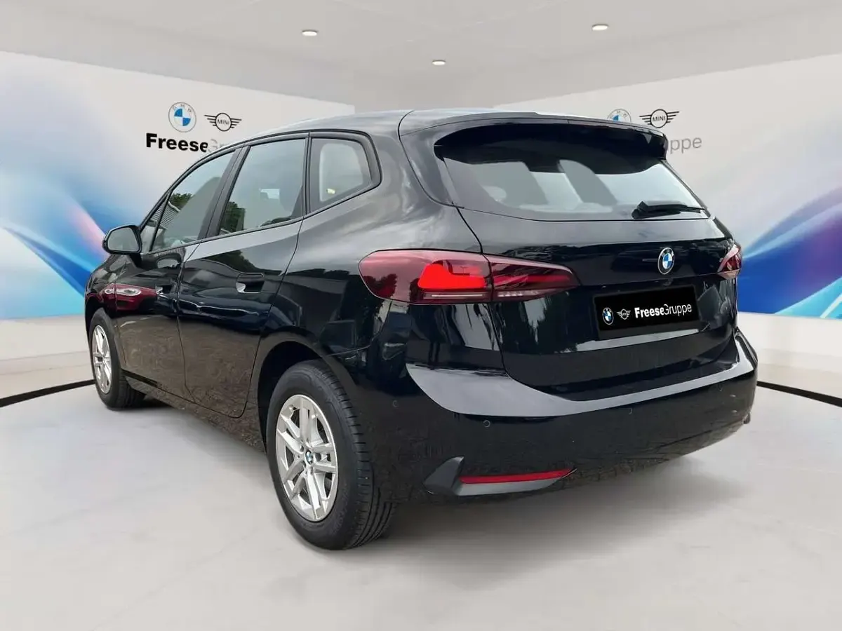 Gebraucht BMW 218 Active Tourer Performance 136 PS (100 kW) 2023 Schwarz Van / Kleinbus