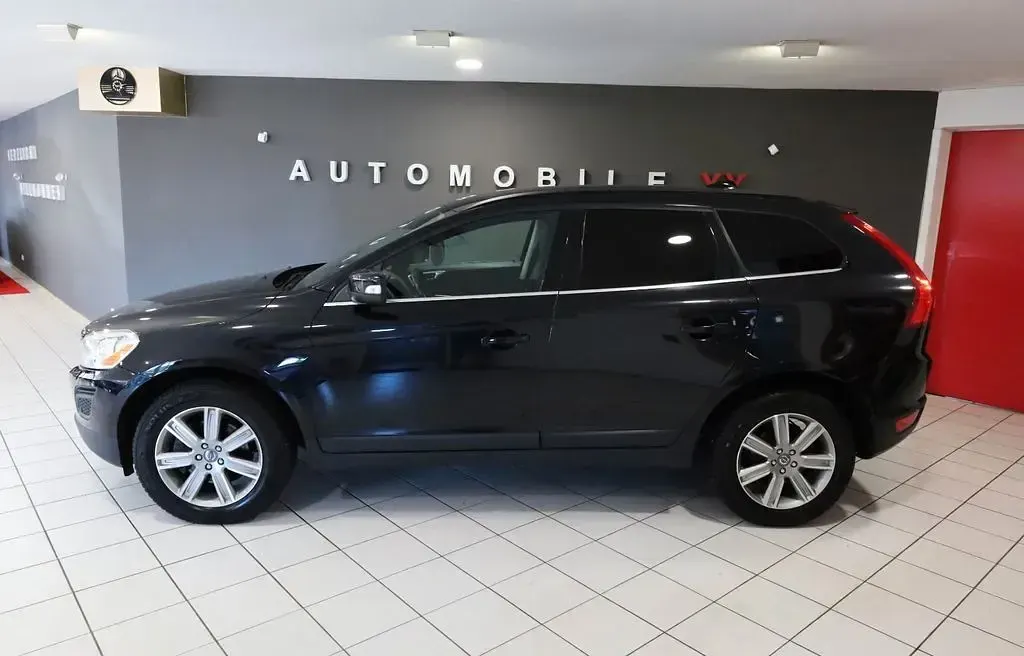 Gebraucht Volvo XC60 Momentum 163 PS (119 kW) 2013 Schwarz SUV