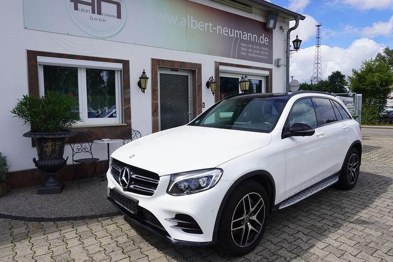 Weiß Gebraucht 2017 Mercedes GLC250 SUV | 30.999 € (Fairer Preis) - Bild 1/4