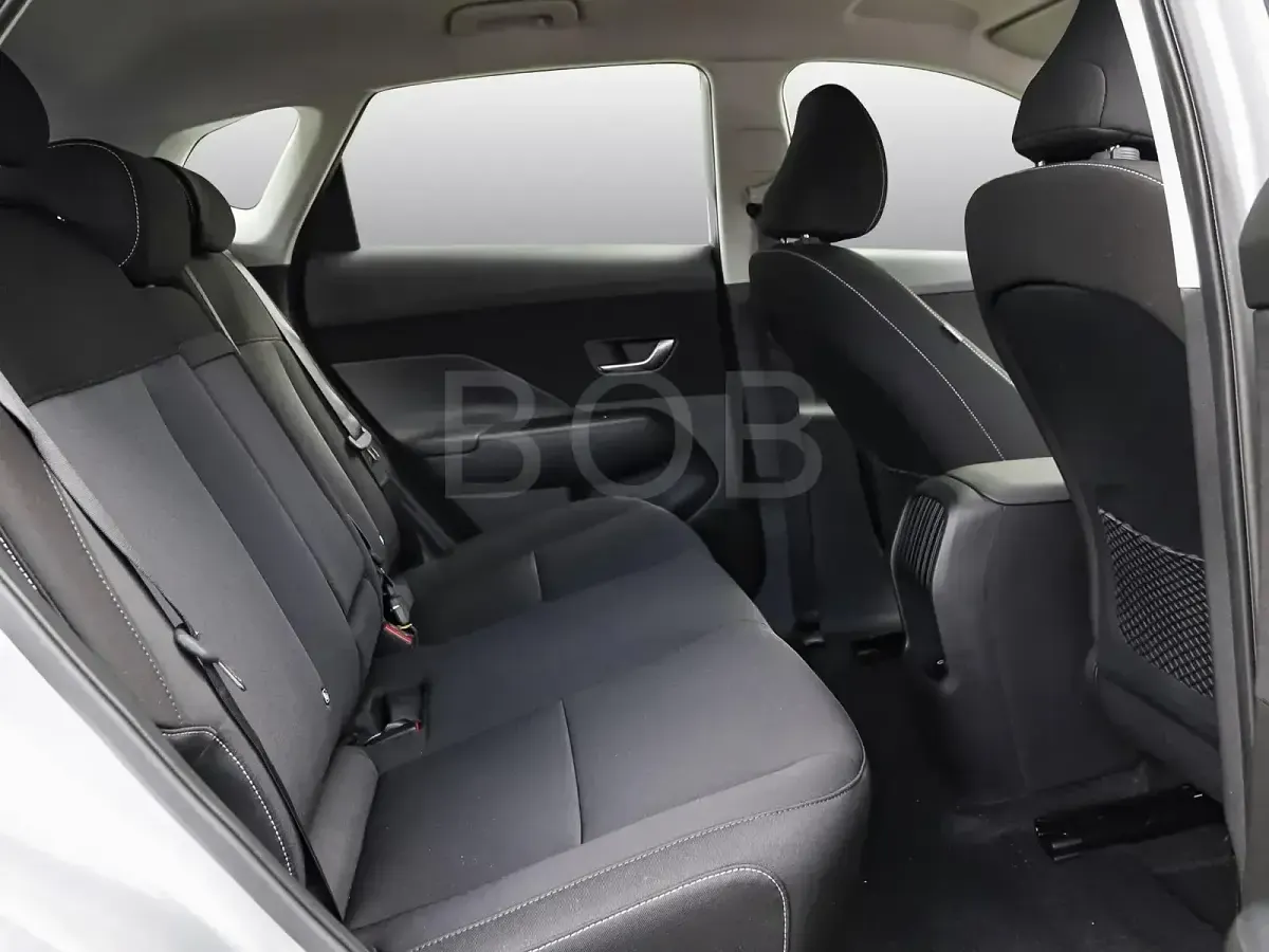 Gebraucht Hyundai Kona Advantage 114 kW (156 PS) 2025 Shimmering silver SUV