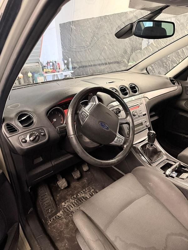 Andere farben Gebraucht 2007 Ford S-MAX S Van / Kleinbus | 999 € (Superpreis) - Bild 1/4