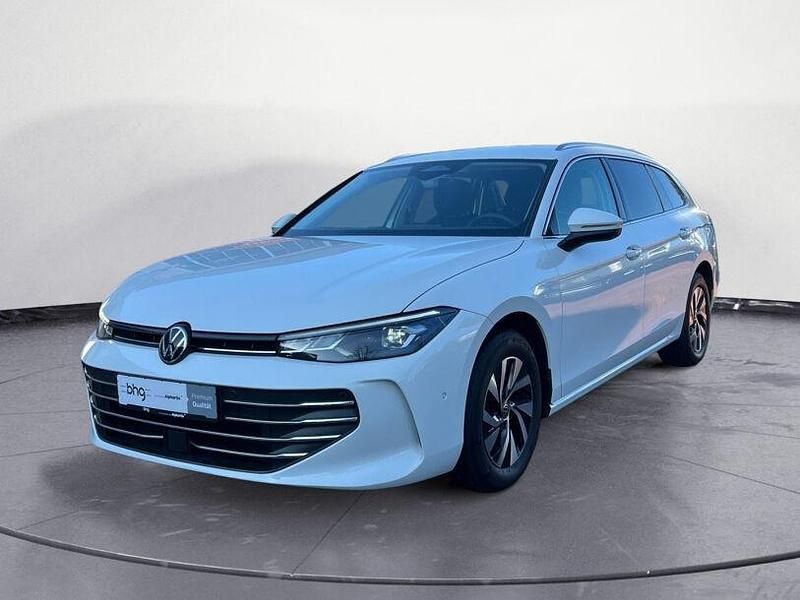 Gebraucht VW Passat Business 150 PS (110 kW) 2025 Pure white Kombi