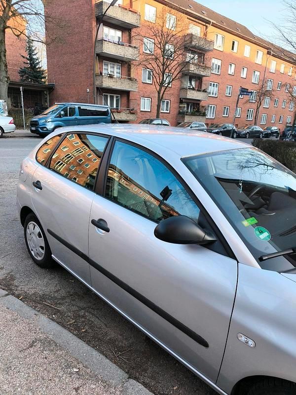 Second-hand Seat Ibiza 64 CP (47 kW) 2003 Argintiu Hatchback