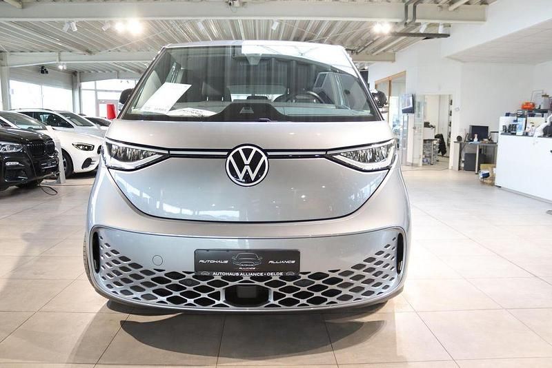 Gebraucht VW ID. Buzz Pro 210 kW (286 PS) 2024 Sonderlackierung mono... Van / Kleinbus