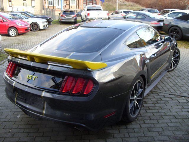 Gebraucht Ford Mustang GT 441 PS (324 kW) 2016 Grau metallic Coupé