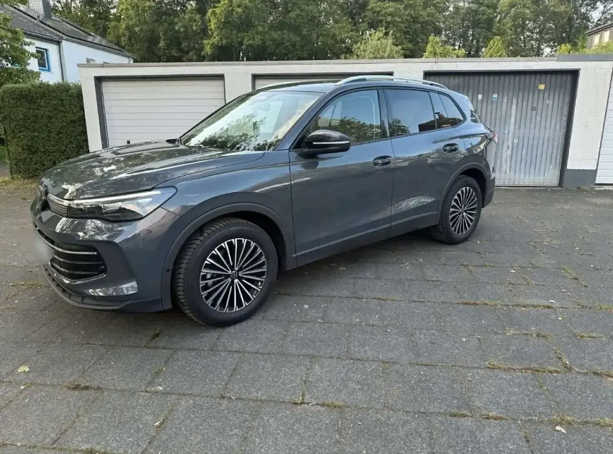 Gebraucht VW Tiguan Elegance 200 PS (147 kW) 2023 SUV