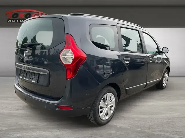 Gebraucht Dacia Lodgy Comfort 102 PS (75 kW) 2021 Grau Van / Kleinbus