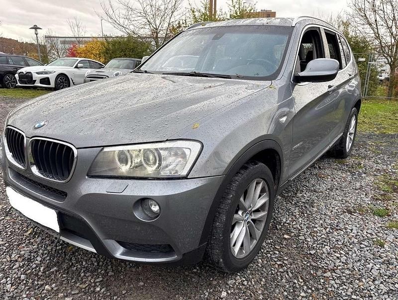 Grau Gebraucht 2011 BMW X3 SUV | 8.100 € (Fairer Preis) - Bild 1/4