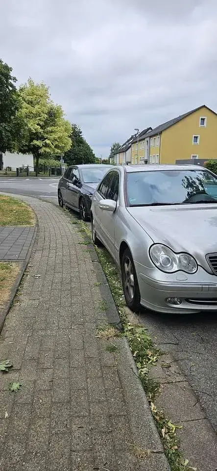 Gebraucht Mercedes C200 163 PS (119 kW) 2004 Silber Limousine