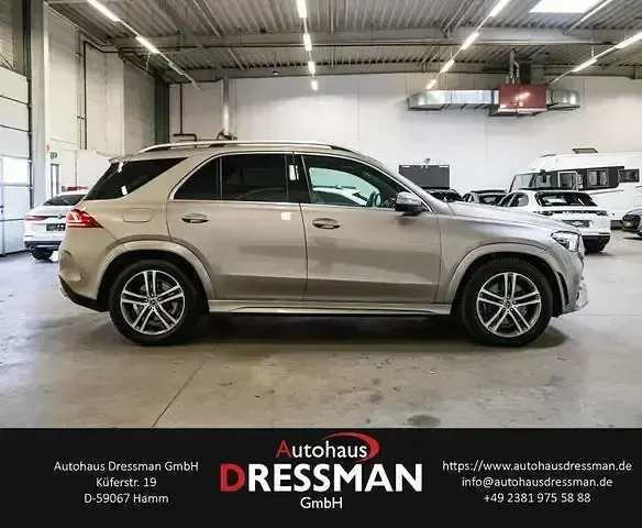 Gebraucht Mercedes GLE400 AMG line 330 PS (242 kW) 2019 Mojavesilber metalliclack SUV