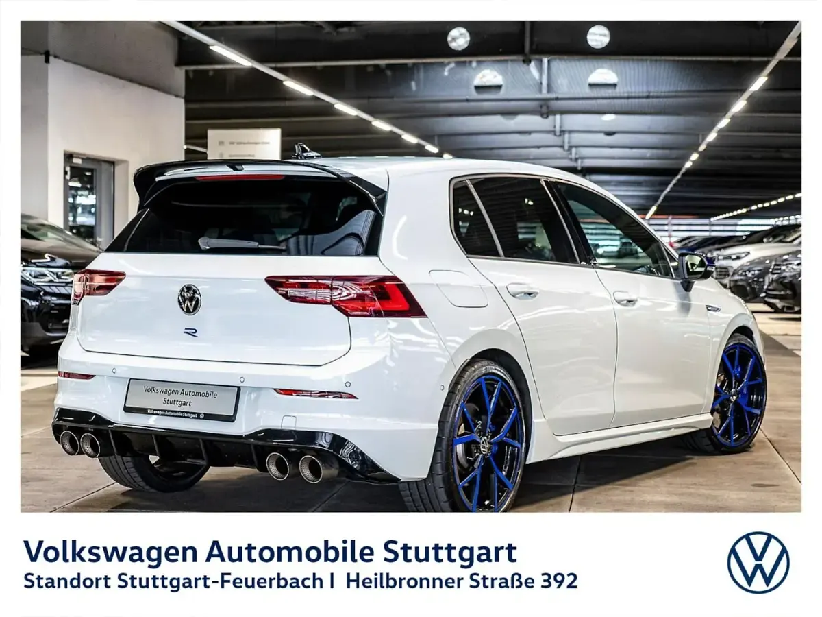 Gebraucht VW Golf VIII R 333 PS (244 kW) 2023 Pure white Limousine