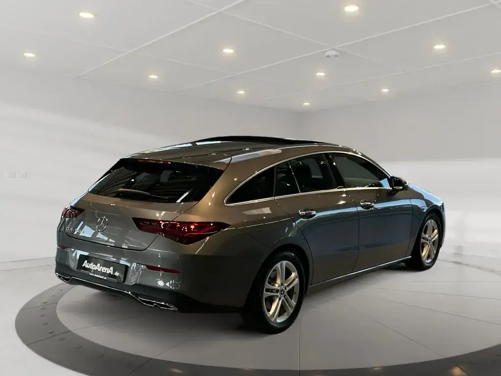 Gebraucht Mercedes CLA200 Progressive 150 PS (110 kW) 2024 Metalliclack mountaingrau Coupé