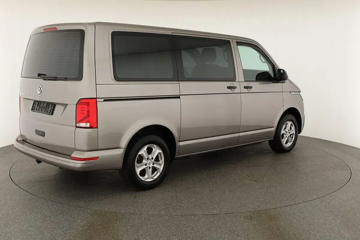 Gebraucht VW Multivan Trendline 150 PS (110 kW) 2021 Mojave beige metallic Van / Kleinbus