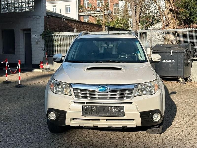 Gebraucht Subaru Forester 147 PS (108 kW) 2013 Weiß SUV