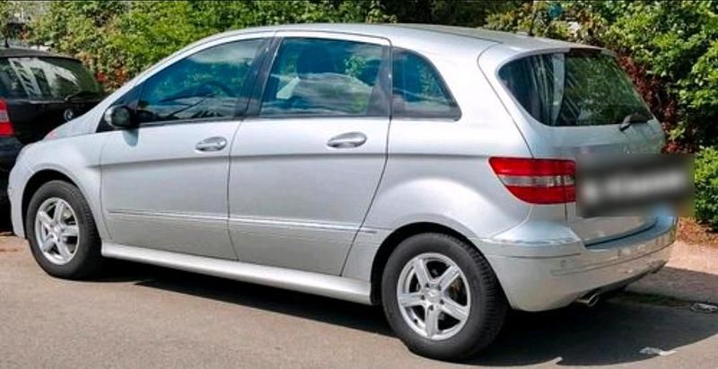 Gebraucht Mercedes B170 120 PS (88 kW) 2007 Silber Van / Kleinbus