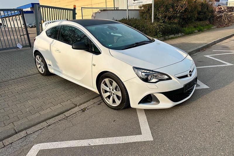 Gebraucht Opel Astra GTC OPC 280 PS (205 kW) 2013 Weiß Coupé