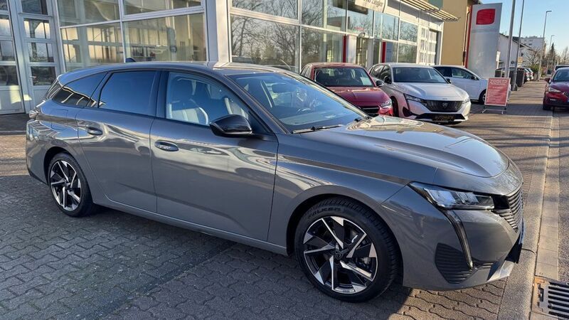 Grau Gebraucht 2023 Peugeot 308 Allure Kombi | 20.900 € (Superpreis) - Bild 1/4