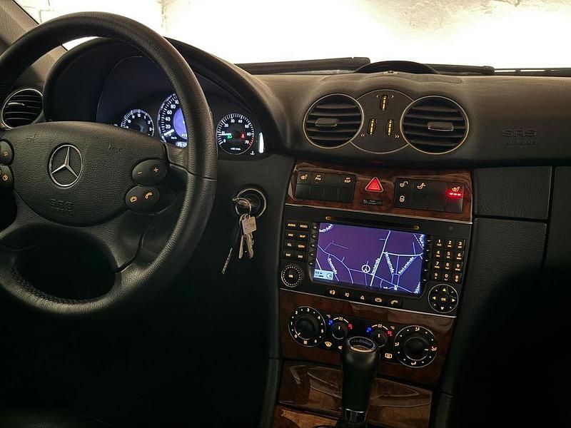Gebraucht Mercedes CLK350 272 PS (200 kW) 2006 Silber Coupé