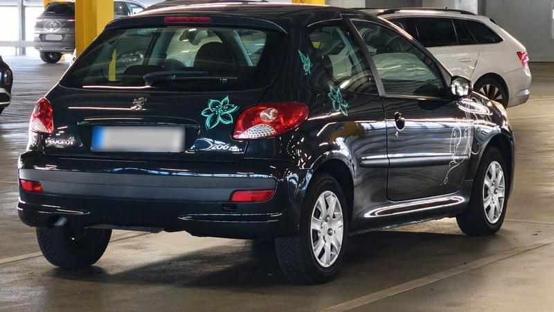 Gebraucht Peugeot 206 60 PS (44 kW) 2010 Blau Kleinwagen