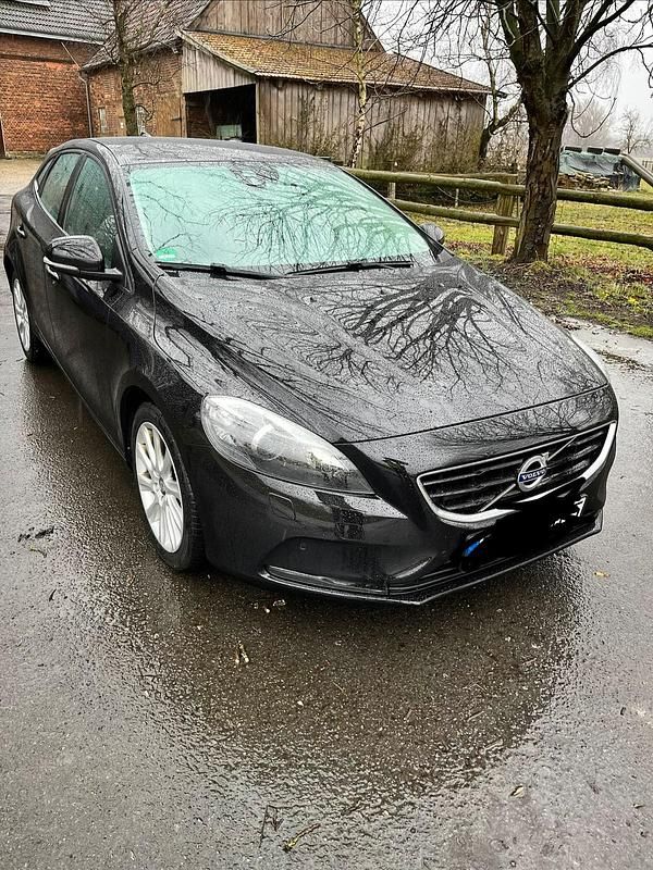 Gebraucht Volvo V40 150 PS (110 kW) 2015 Schwarz Coupé