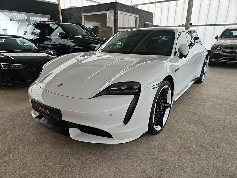 Weiß Gebraucht 2021 Porsche Taycan Turbo Chrono Limousine | 72.800 € (Guter Preis) - Bild 1/4