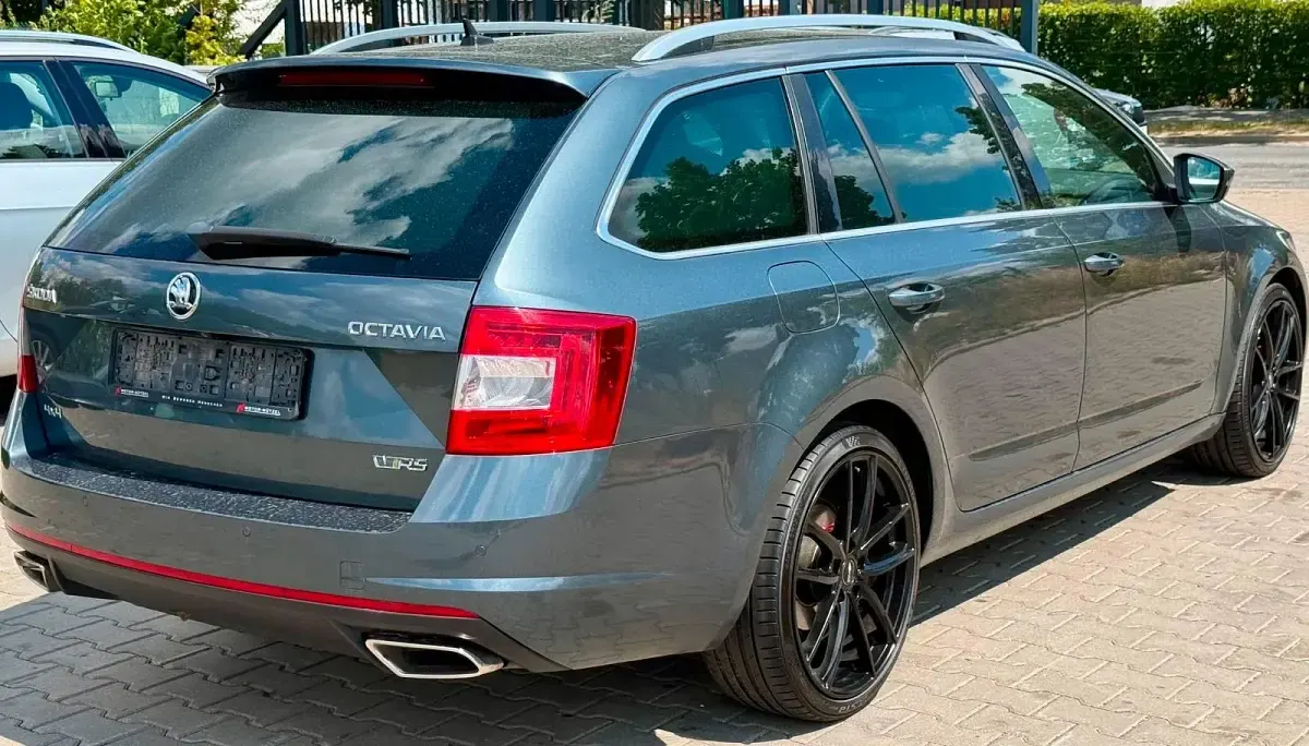 Gebraucht Skoda Octavia vRS 184 PS (135 kW) 2017 Grau Kombi